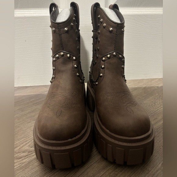 NWOB Dolls Kill / Current Mood Brown Town Ain’t Big Enough Cowboy Boots - Picture 2 of 6